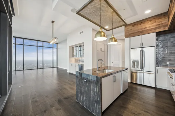 $7,225 | 9757 Katy Freeway, Unit 2501, Houston, TX 77024