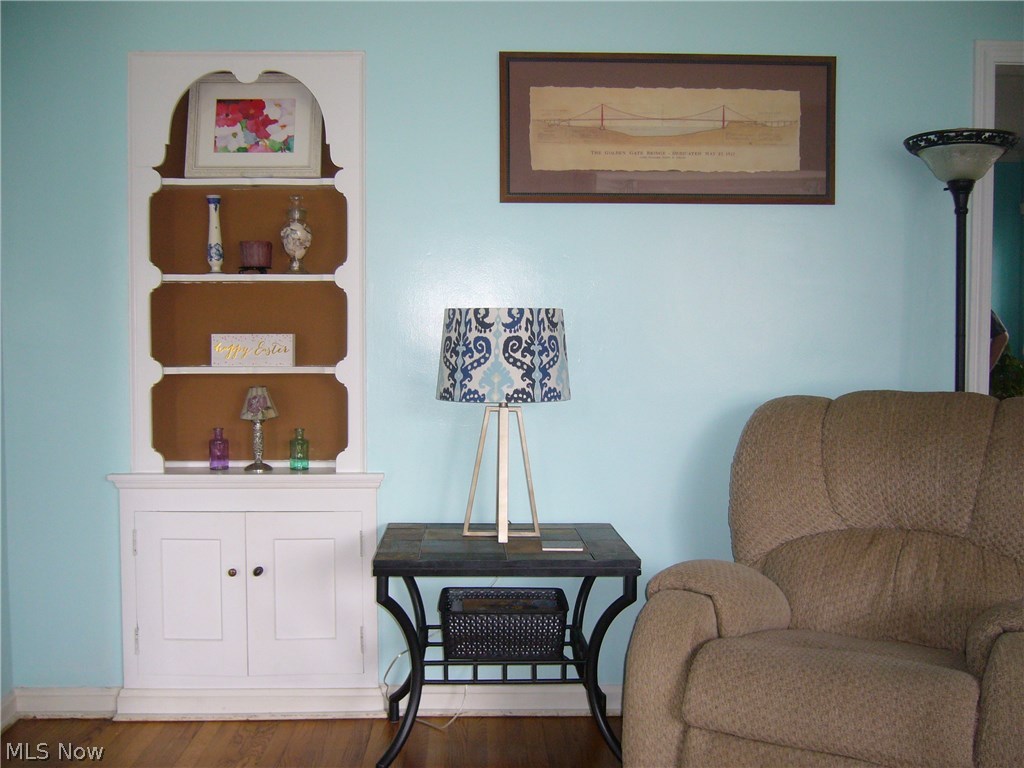 2344 Charney Road Cleveland, OH 44118 - Photo 4 of 29 Gallery Image 4