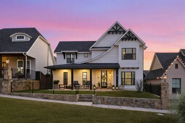 $915,000 | 206 Denton Street East, Argyle, TX 76226