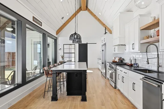 $915,000 | 206 Denton Street East, Argyle, TX 76226