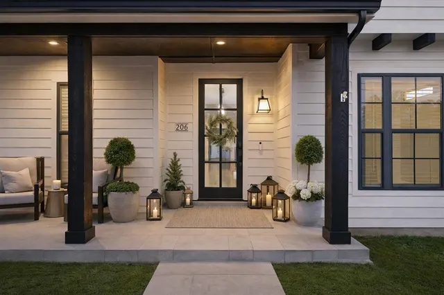 $915,000 | 206 Denton Street East, Argyle, TX 76226