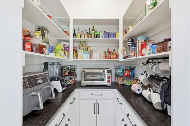 $915,000 | 206 Denton Street East, Argyle, TX 76226