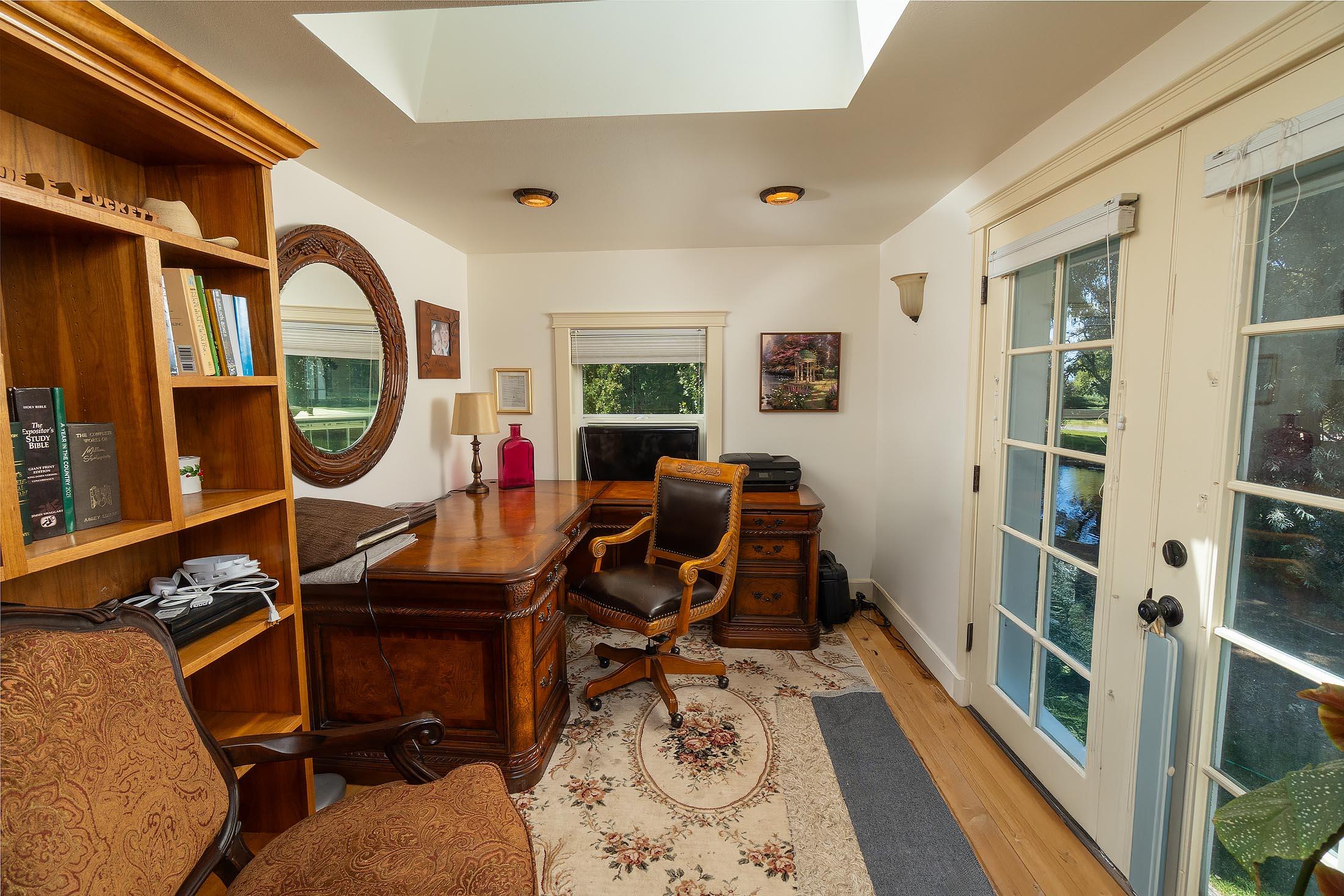 59047 Old Lake Road Christmas Valley, OR 97641 - Photo 25 of 55 Second floor office
