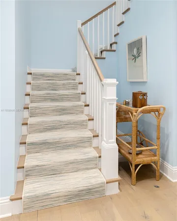 a view of entryway with seating
