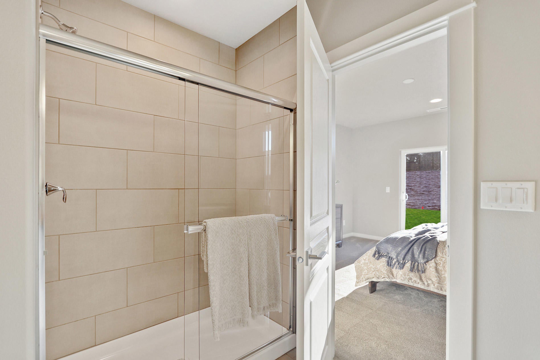 620 McKinney Ranch Road Sisters, OR 97759 - Photo 10 of 17 Hudson - Master Bathroom 2