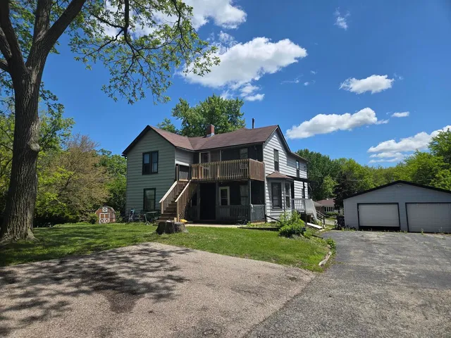 $279,000 | 945-947 South Street, Woodstock, IL 60098