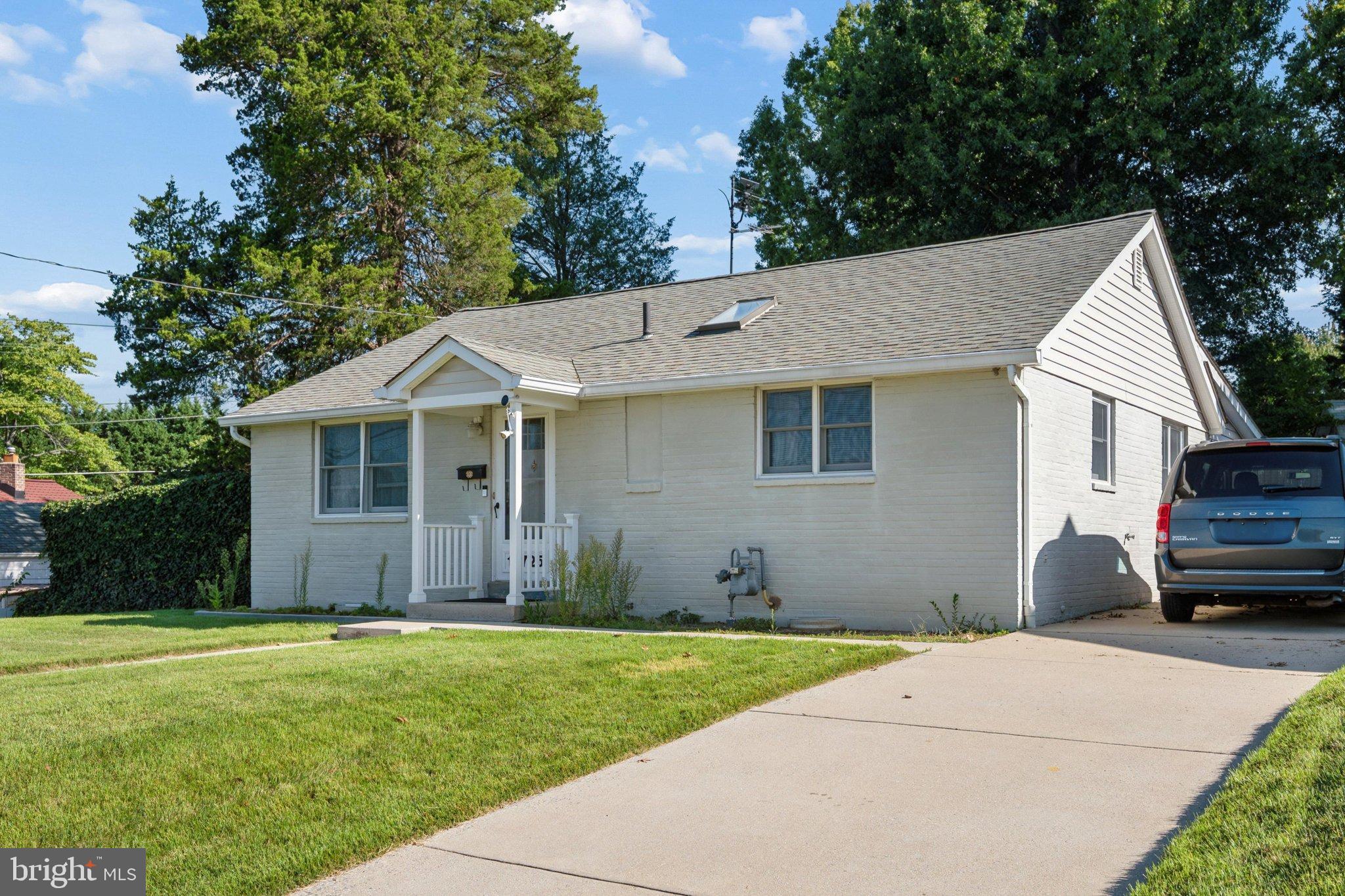 12725 Holdridge Road Silver Spring, MD 20906 - Photo 54 of 56 Exterior Front
