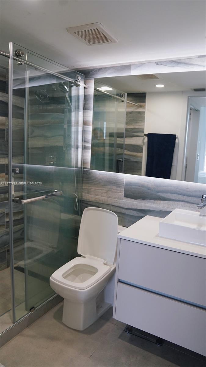 540 Brickell Key Drive, Unit 1711 Miami, FL 33131 - Photo 13 of 20