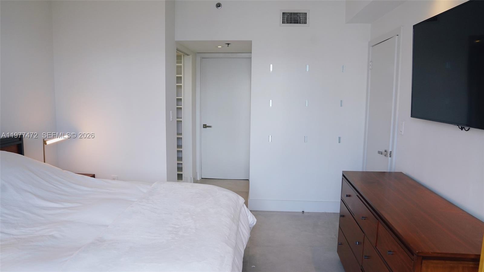 540 Brickell Key Drive, Unit 1711 Miami, FL 33131 - Photo 16 of 20