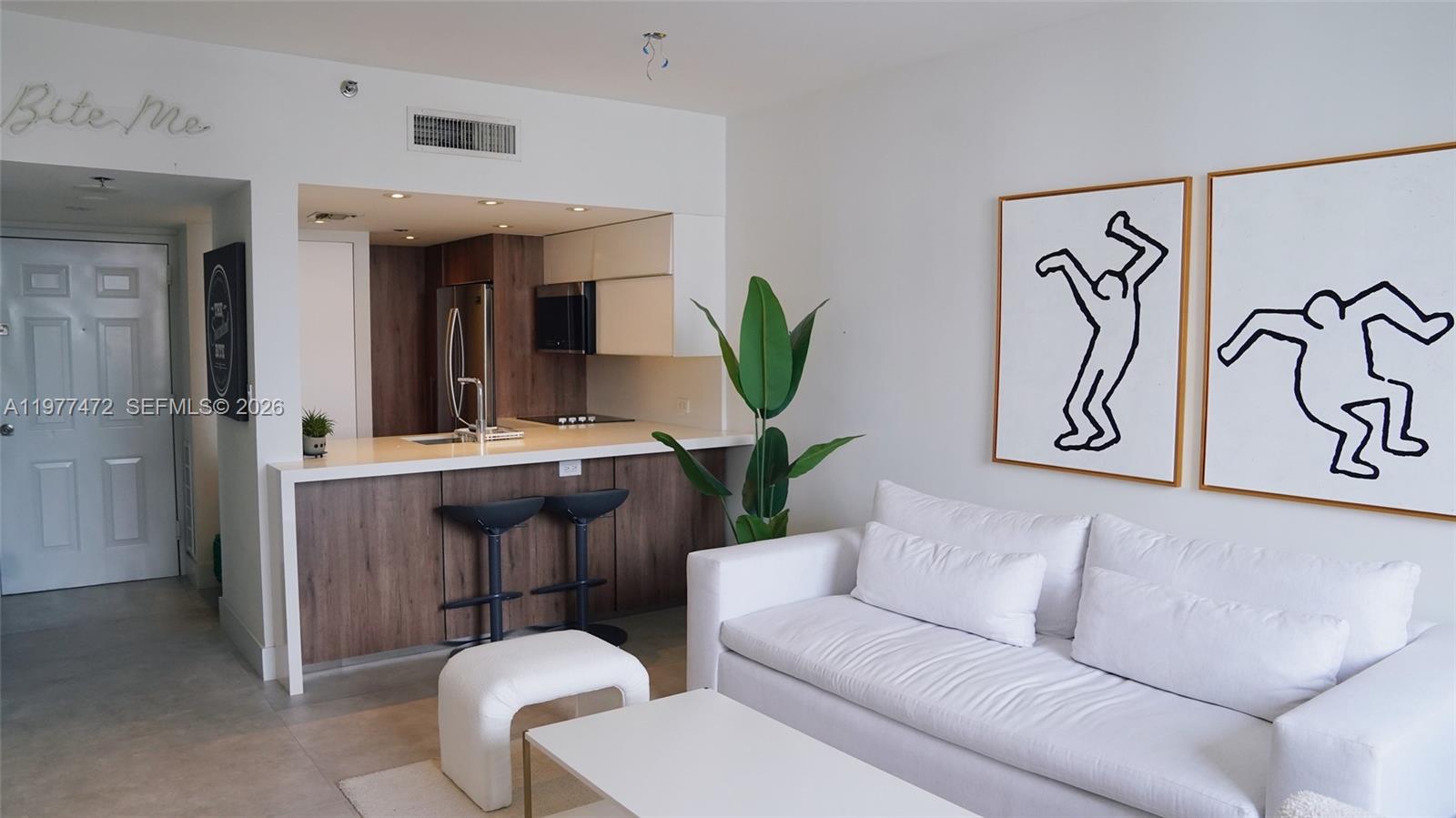 540 Brickell Key Drive, Unit 1711 Miami, FL 33131 - Photo 5 of 20