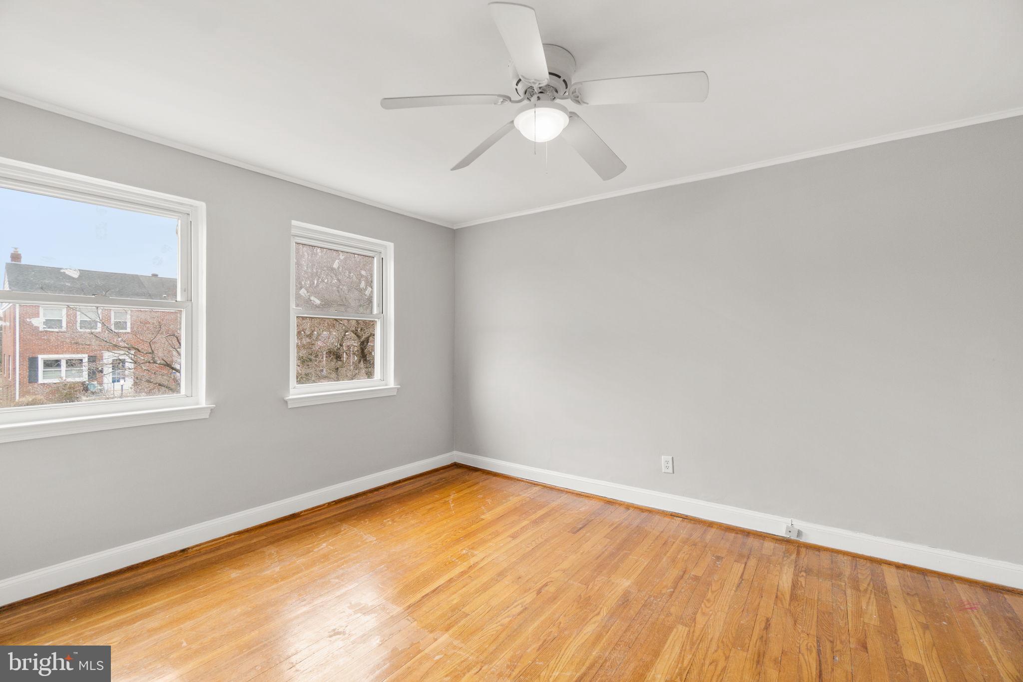 134 Marburth Avenue Baltimore, MD 21286 - Photo 11 of 27 an empty room with a window