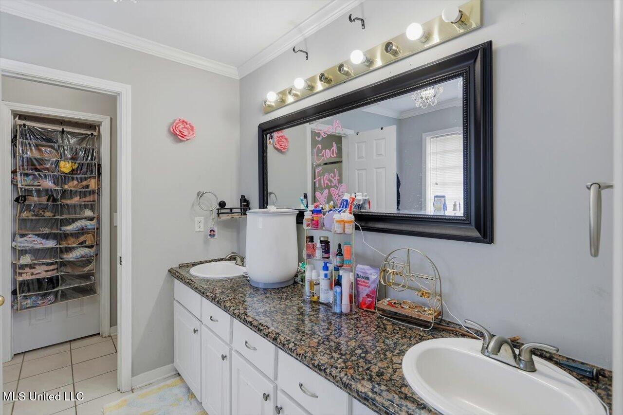 2046 South Cobblestone Cove Brandon, MS 39042 - Photo 14 of 25 19-2046 S Cobblestone Cove _ Home Tours