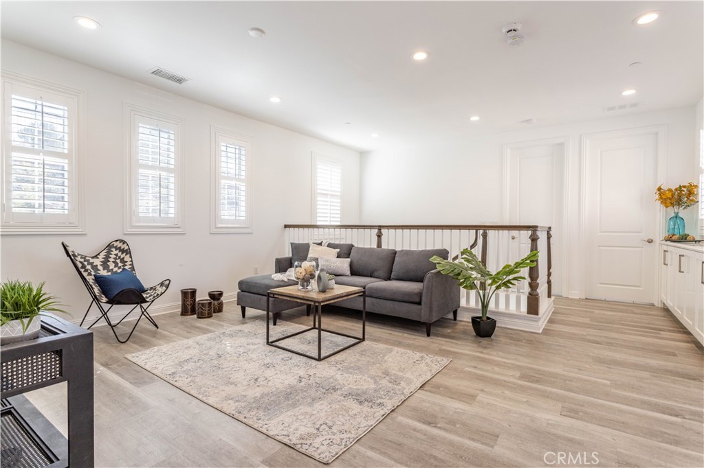 20621 West Chestnut Circle Porter Ranch, CA 91326 - Photo 12 of 37