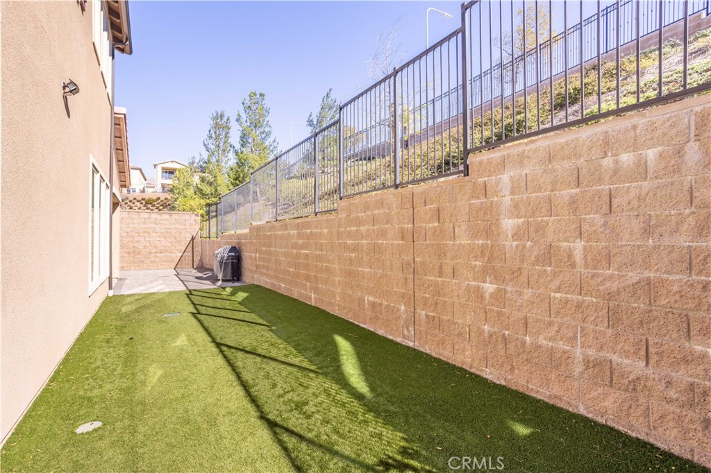 20621 West Chestnut Circle Porter Ranch, CA 91326 - Photo 27 of 37