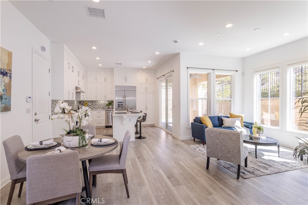 20621 West Chestnut Circle Porter Ranch, CA 91326 - Photo 3 of 37