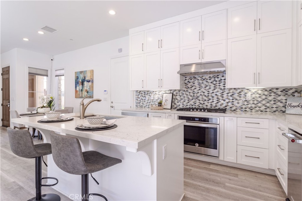 20621 West Chestnut Circle Porter Ranch, CA 91326 - Photo 7 of 37