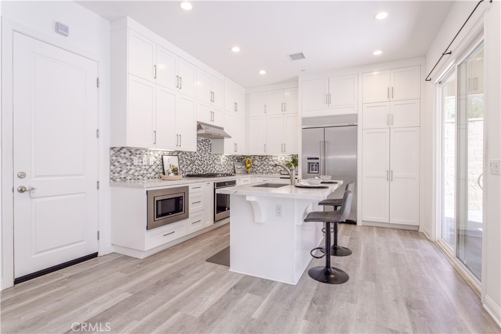 20621 West Chestnut Circle Porter Ranch, CA 91326 - Photo 8 of 37