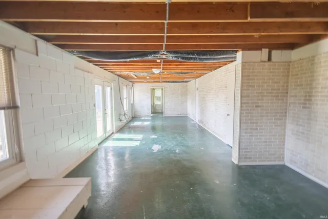 $299,999 | 1744 Parkview Drive, Bedford, IN 47421