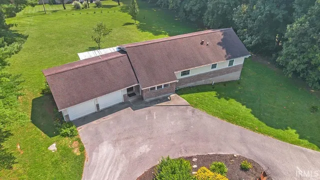 $299,999 | 1744 Parkview Drive, Bedford, IN 47421