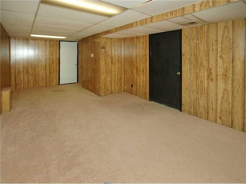 2 Riviera Road Plum, PA 15239 - Photo 12 of 20 Basement/Game Room.