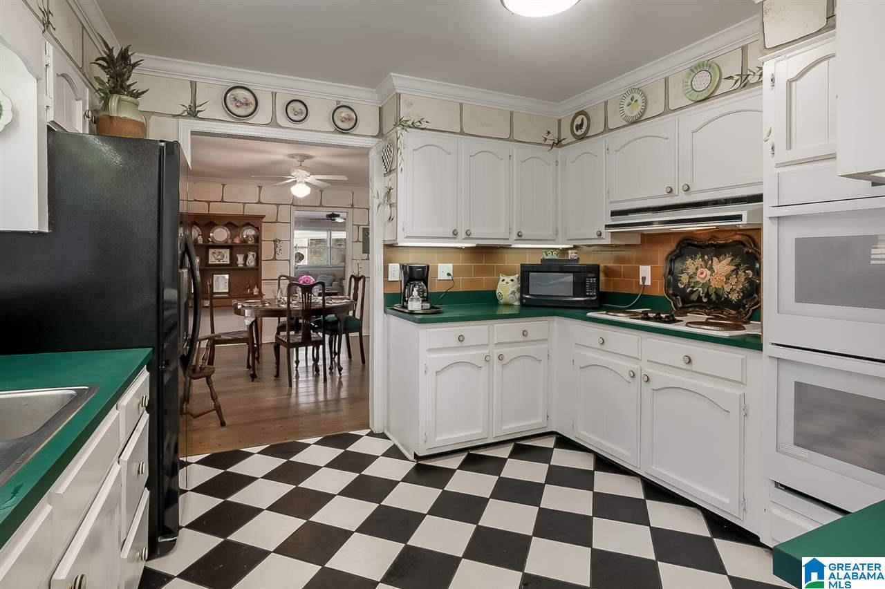 1322 Round Hill Road Birmingham, AL 35216 - Photo 15 of 48