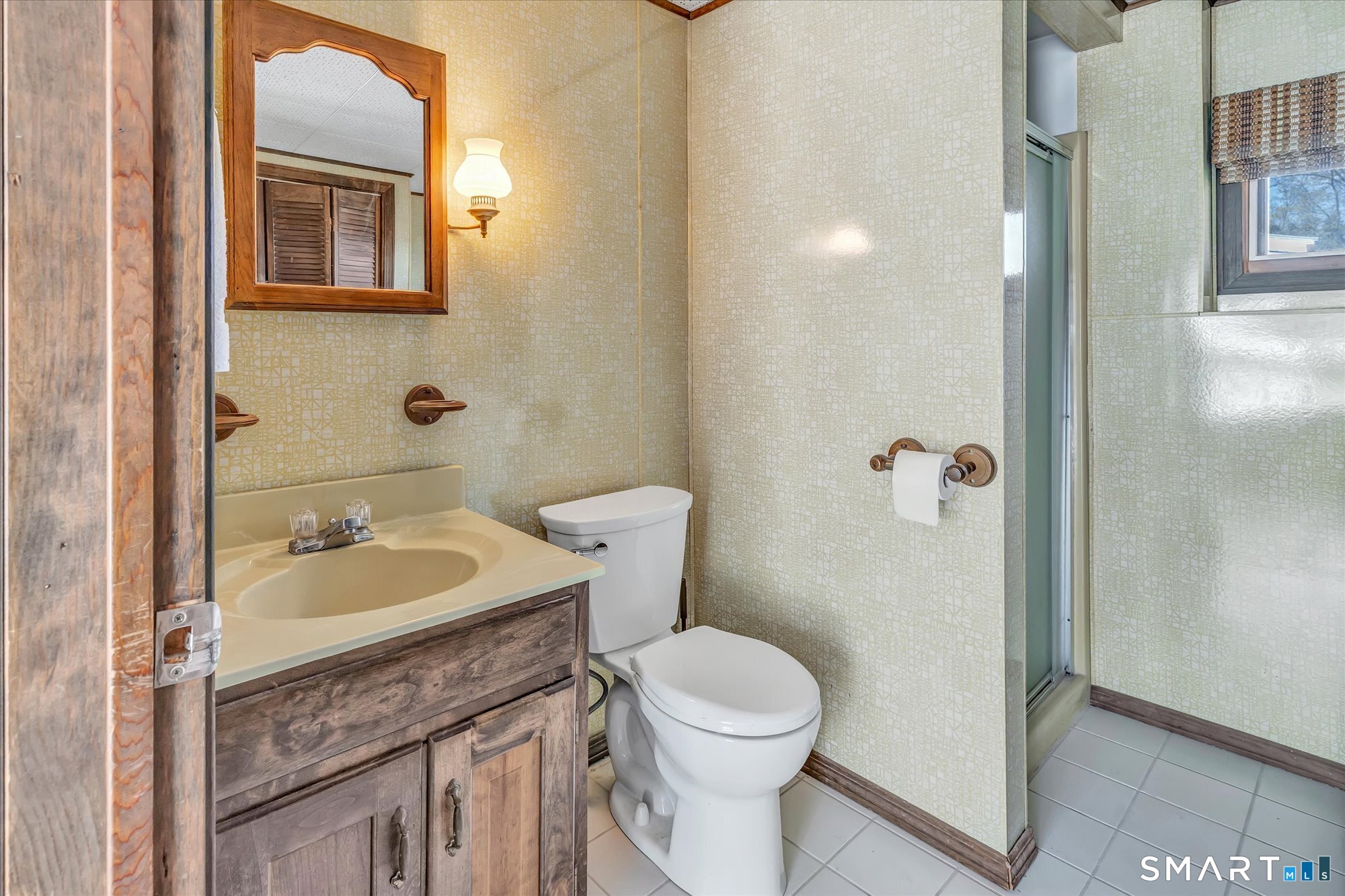 3850 Old Town Road Bridgeport, CT 06606 - Photo 17 of 36