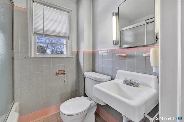 $400,000 | 3850 Old Town Road, Bridgeport, CT 06606
