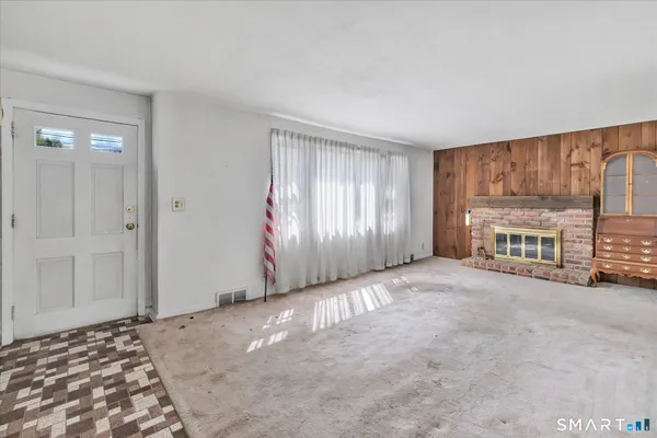 $400,000 | 3850 Old Town Road, Bridgeport, CT 06606