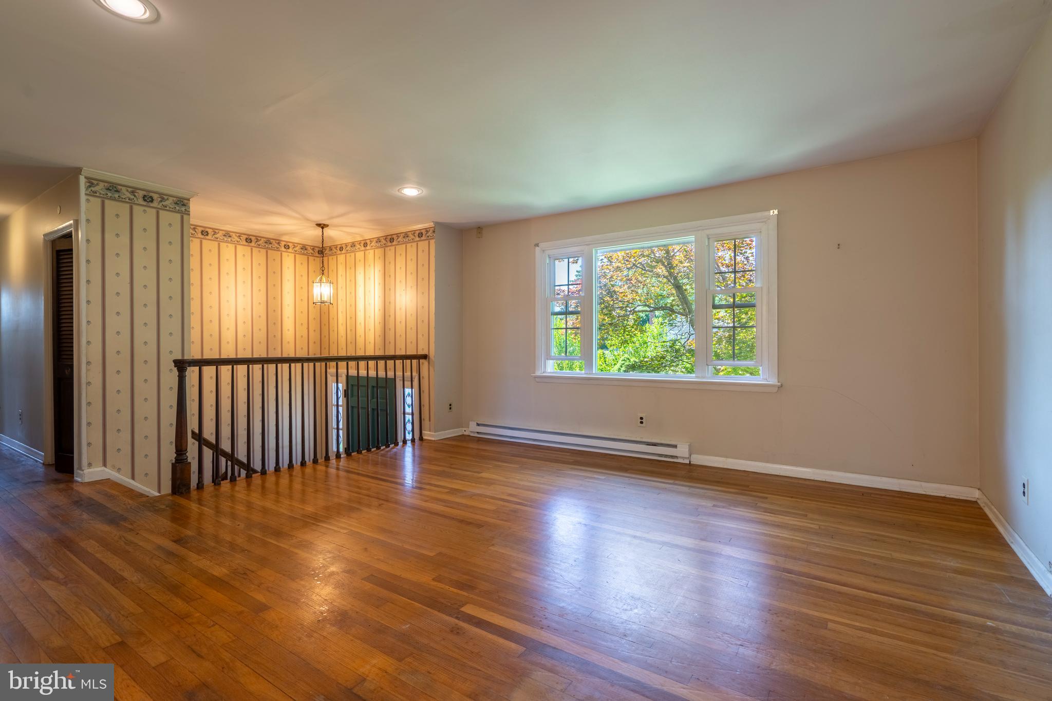 101 Mill Road Oreland, PA 19075 - Photo 6 of 39 Family Room