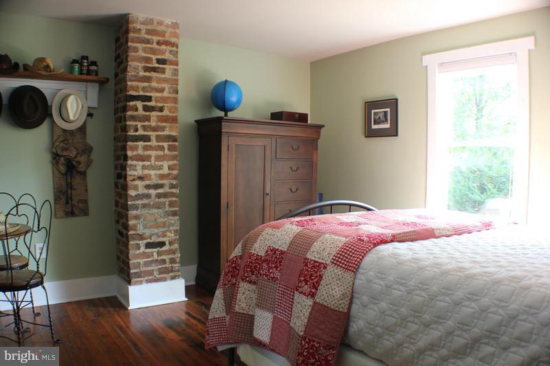 31 Starks Road Washington, VA 22747 - Photo 13 of 30 a bedroom with a bed and a window