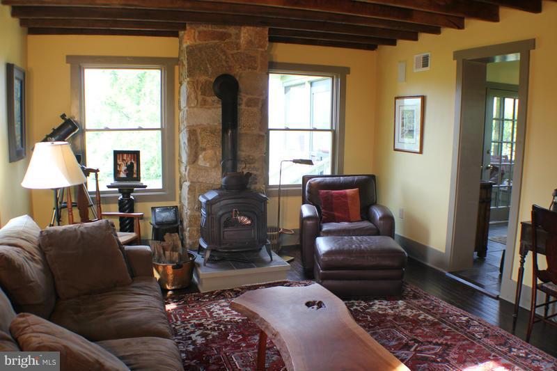 31 Starks Road Washington, VA 22747 - Photo 8 of 30 a living room with furniture and a window