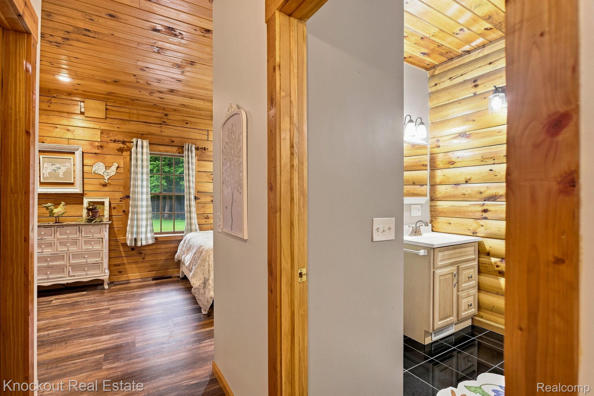 8222 Moorish Road Birch Run, MI 48415 - Photo 30 of 80 29-web-or-mls-8222 Moorish Rd-19.jpg