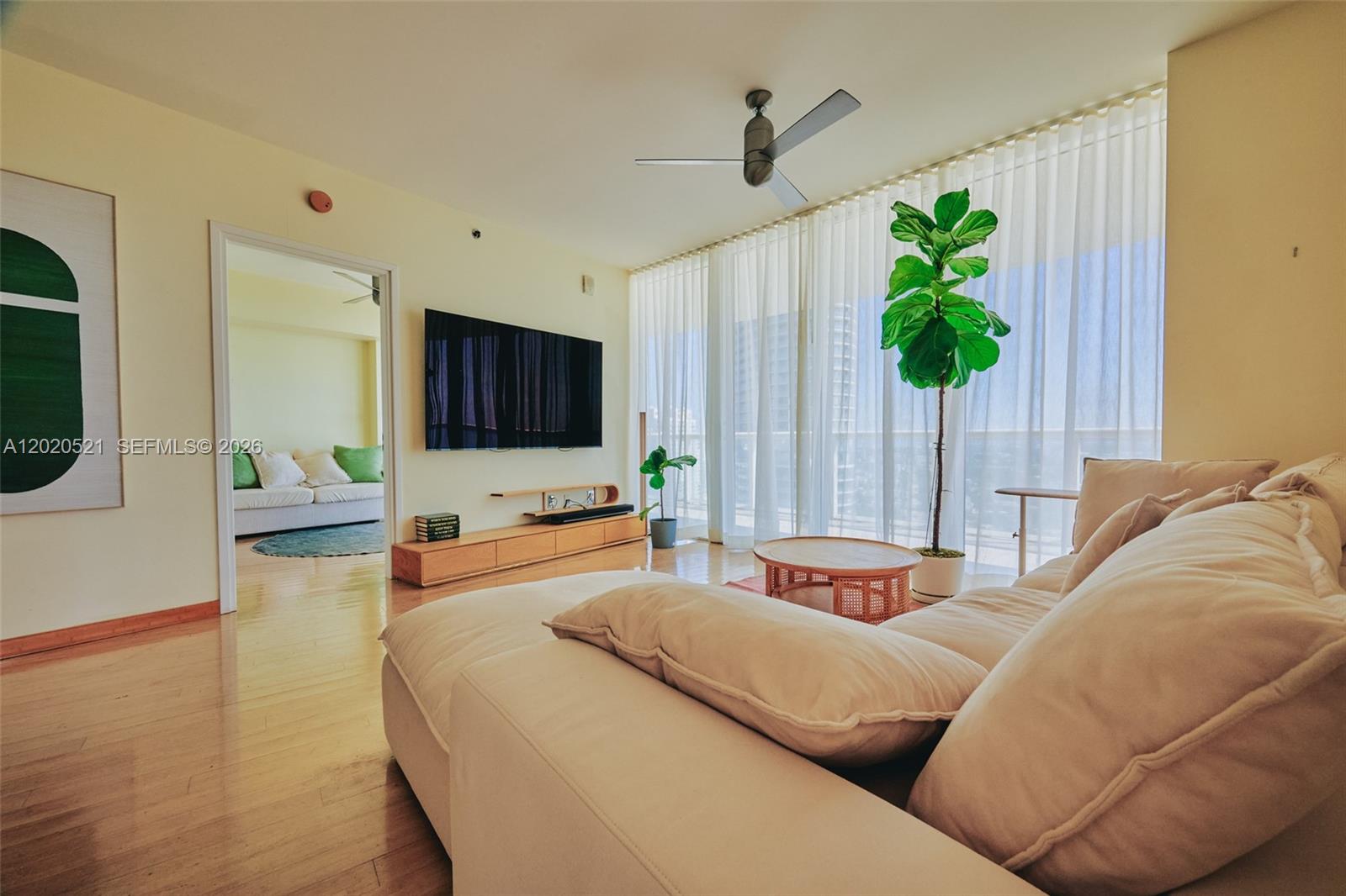 450 Alton Road, Unit 2810 Miami Beach, FL 33139 - Photo 7 of 29 Photo 7
