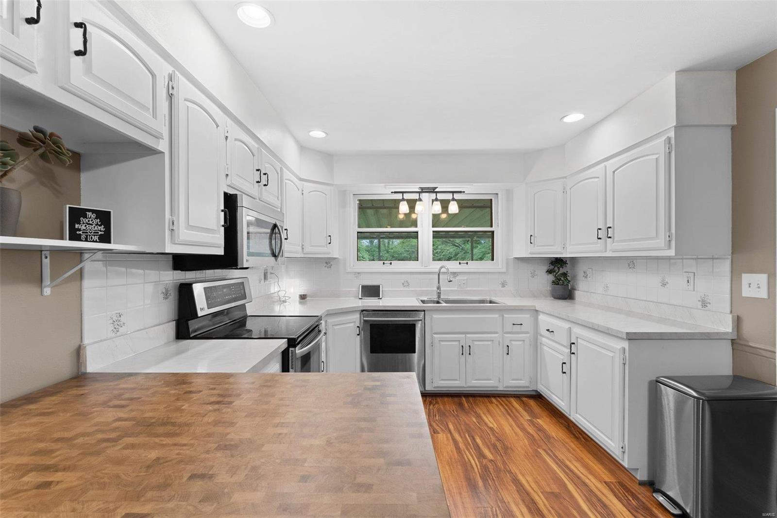 1117 Stein Road St. Louis, MO 63135 - Photo 8 of 61 Gallery Image 8