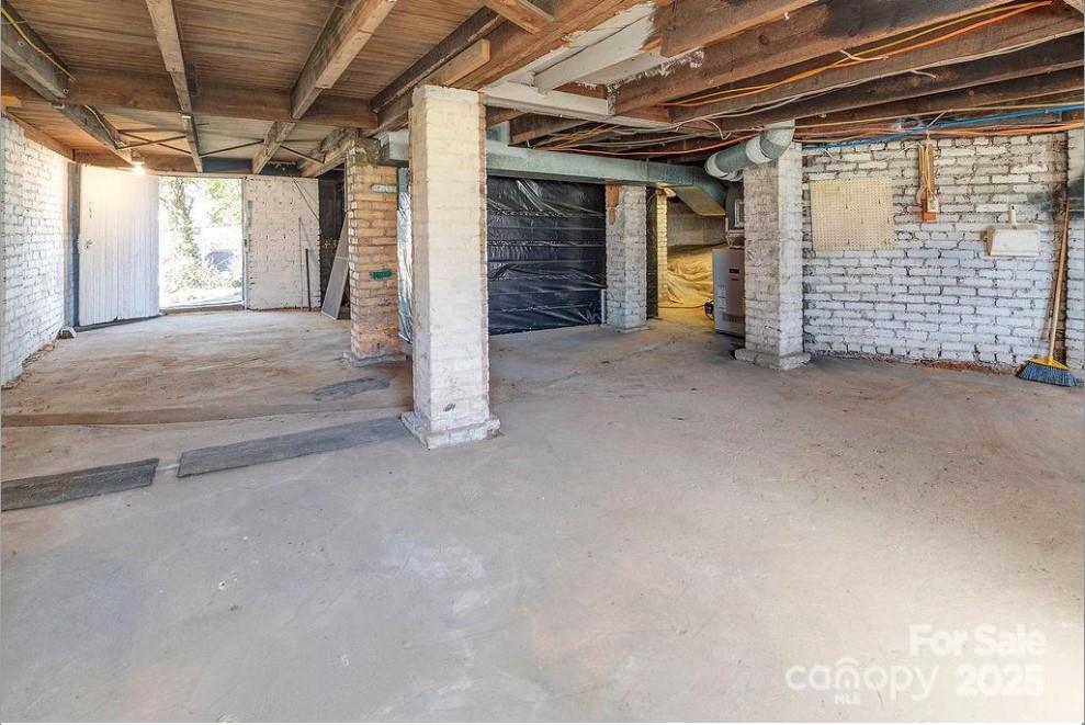 127 Pennsylvania Avenue Asheville, NC 28806 - Photo 38 of 48