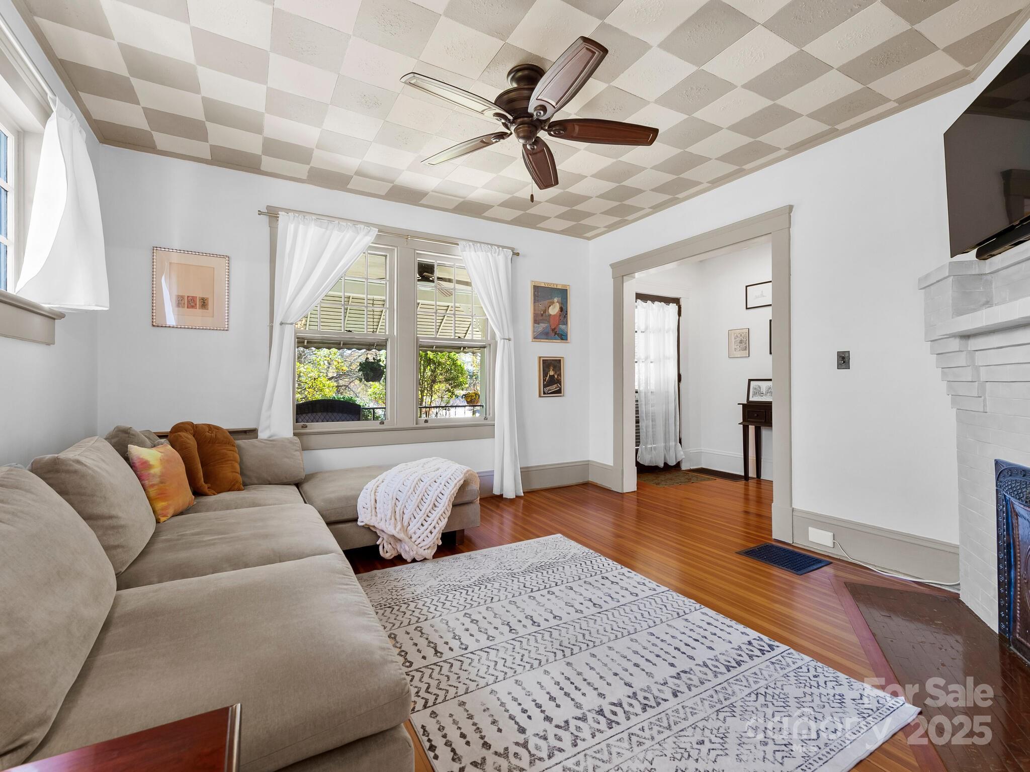 127 Pennsylvania Avenue Asheville, NC 28806 - Photo 10 of 48