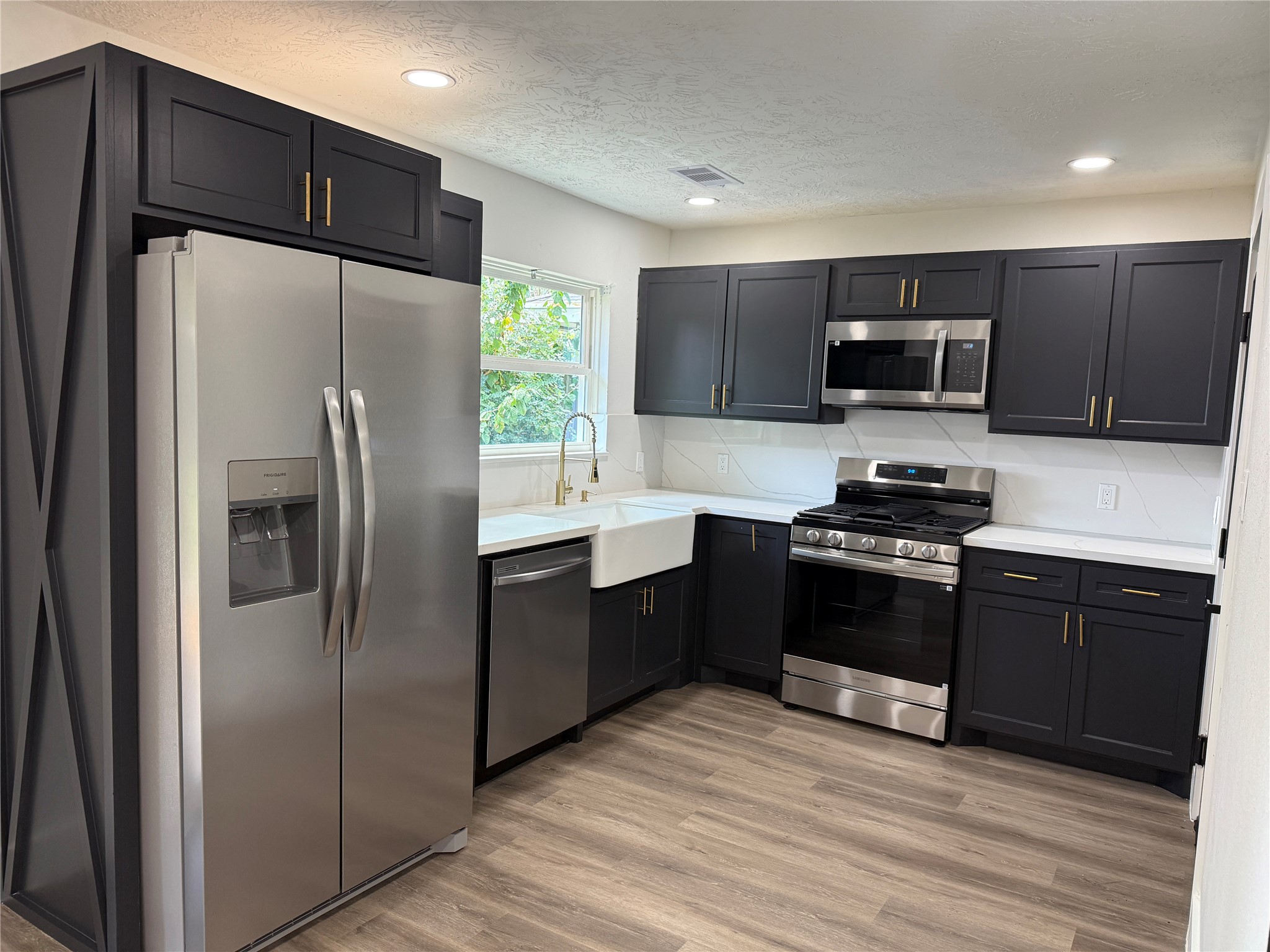 2806 Raymond Street Pasadena, TX 77506 - Photo 8 of 19