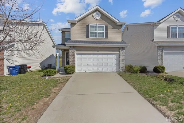 $325,000 | 1021 Chesterfield Drive, Wentzville, MO 63385