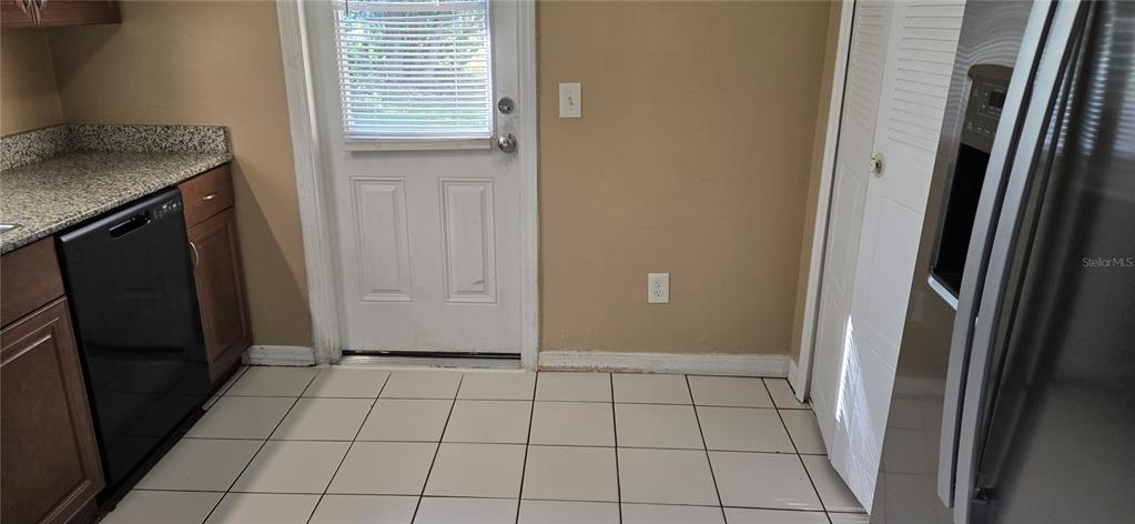 2530 Georgia Avenue, Unit B Sanford, FL 32773 - Photo 6 of 48 a view of an empty room