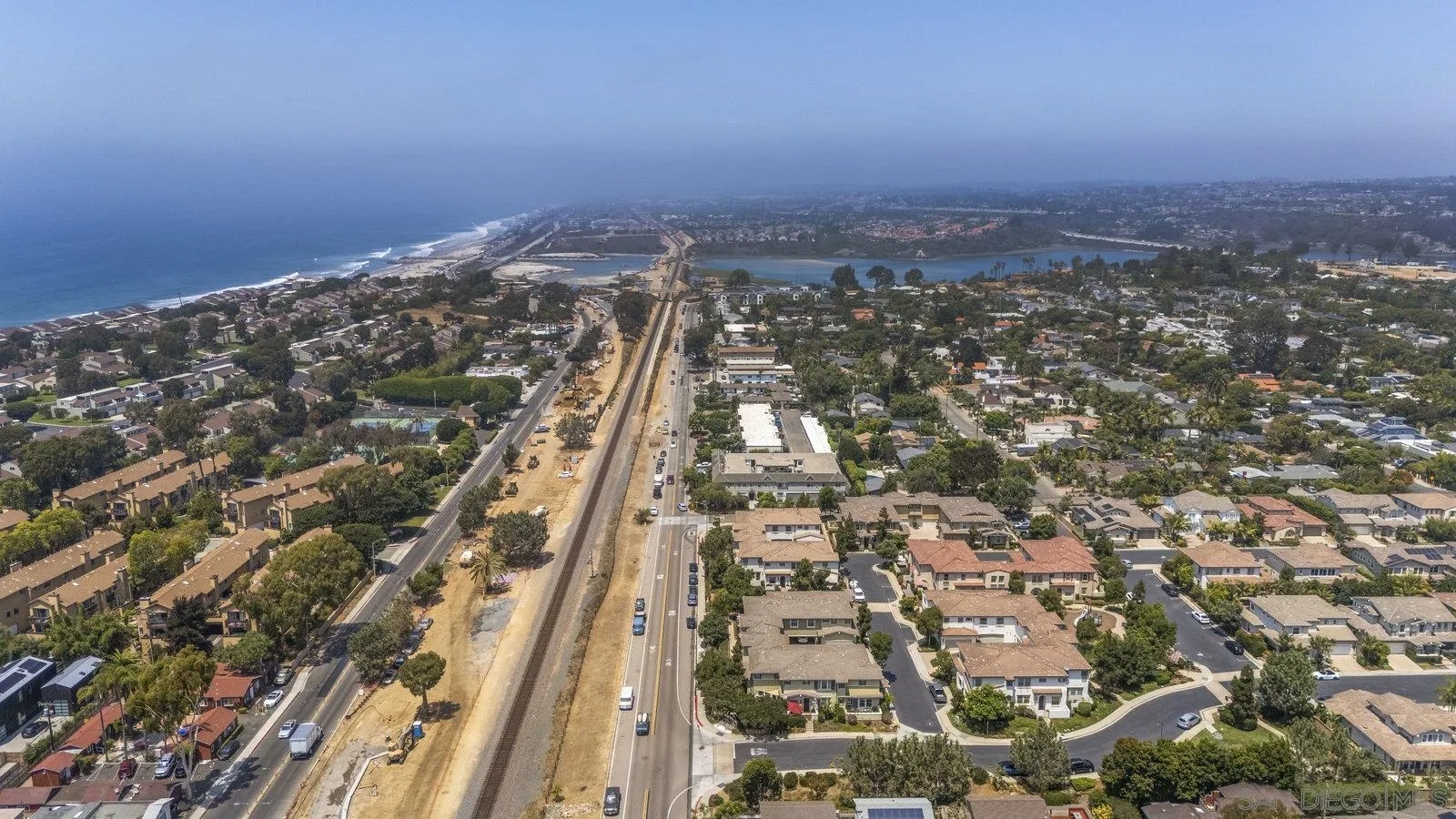 1676 Shorebreak Way Encinitas, CA 92024 - Photo 59 of 61 an aerial view of a city