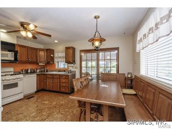 3424 Hartzel Road Edwardsville, IL 62025 - Photo 7 of 24