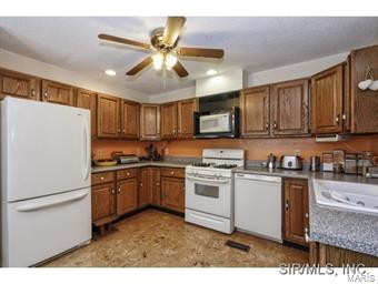 3424 Hartzel Road Edwardsville, IL 62025 - Photo 8 of 24