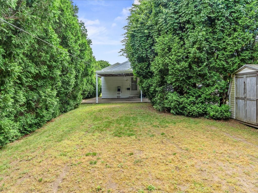 27 Top Street Westerly, RI 02891 - Photo 6 of 25 Gallery Image 6