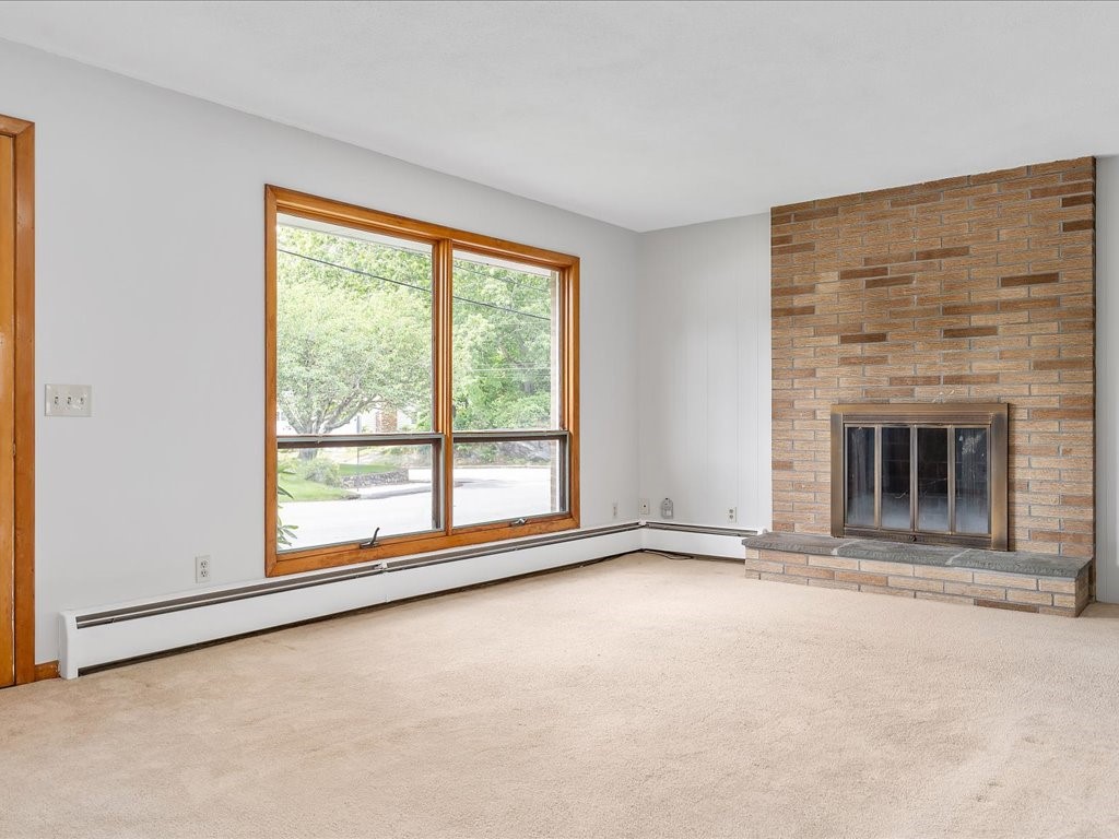 27 Top Street Westerly, RI 02891 - Photo 8 of 25 Gallery Image 8