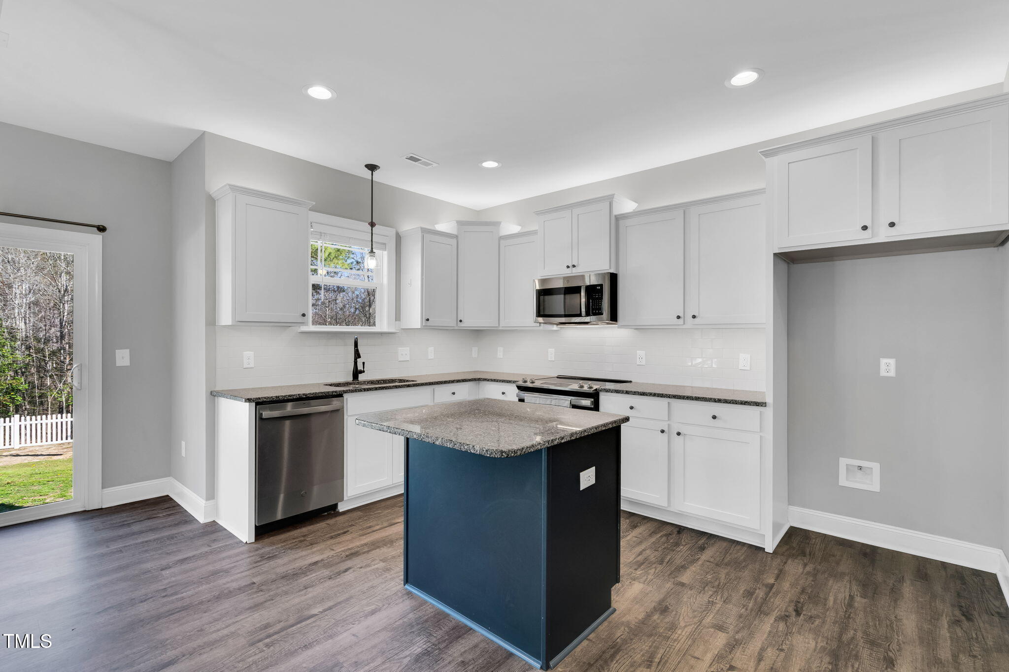 303 Pleasant Ridge Court Benson, NC 27504 - Photo 16 of 39 16-web-or-mls-DSC06459