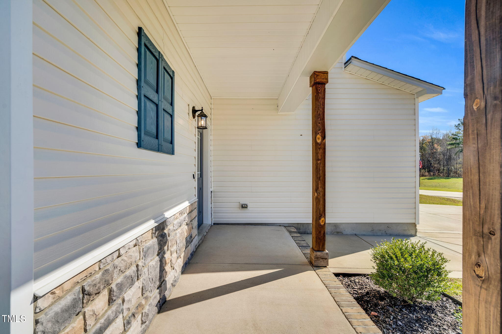 303 Pleasant Ridge Court Benson, NC 27504 - Photo 5 of 39 5-web-or-mls-DSC06404