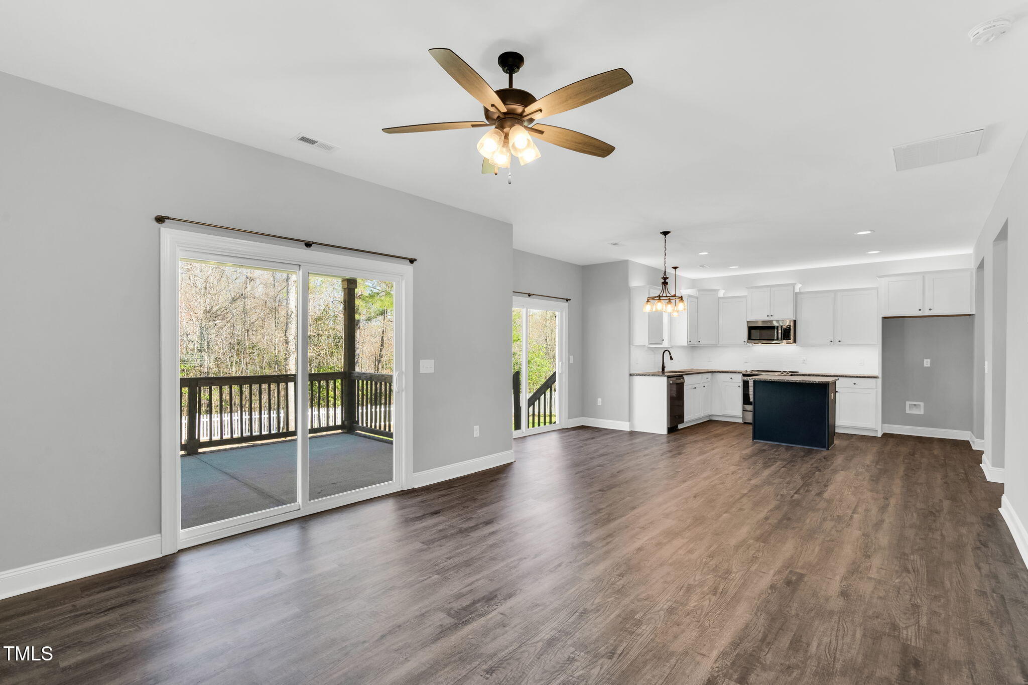 303 Pleasant Ridge Court Benson, NC 27504 - Photo 10 of 39 10-web-or-mls-DSC06429