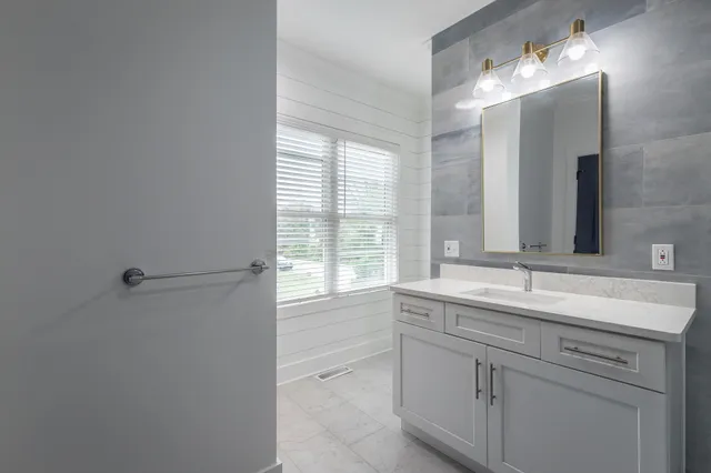 $2,500 | 314 Woodland Avenue, Chattanooga, TN 37405