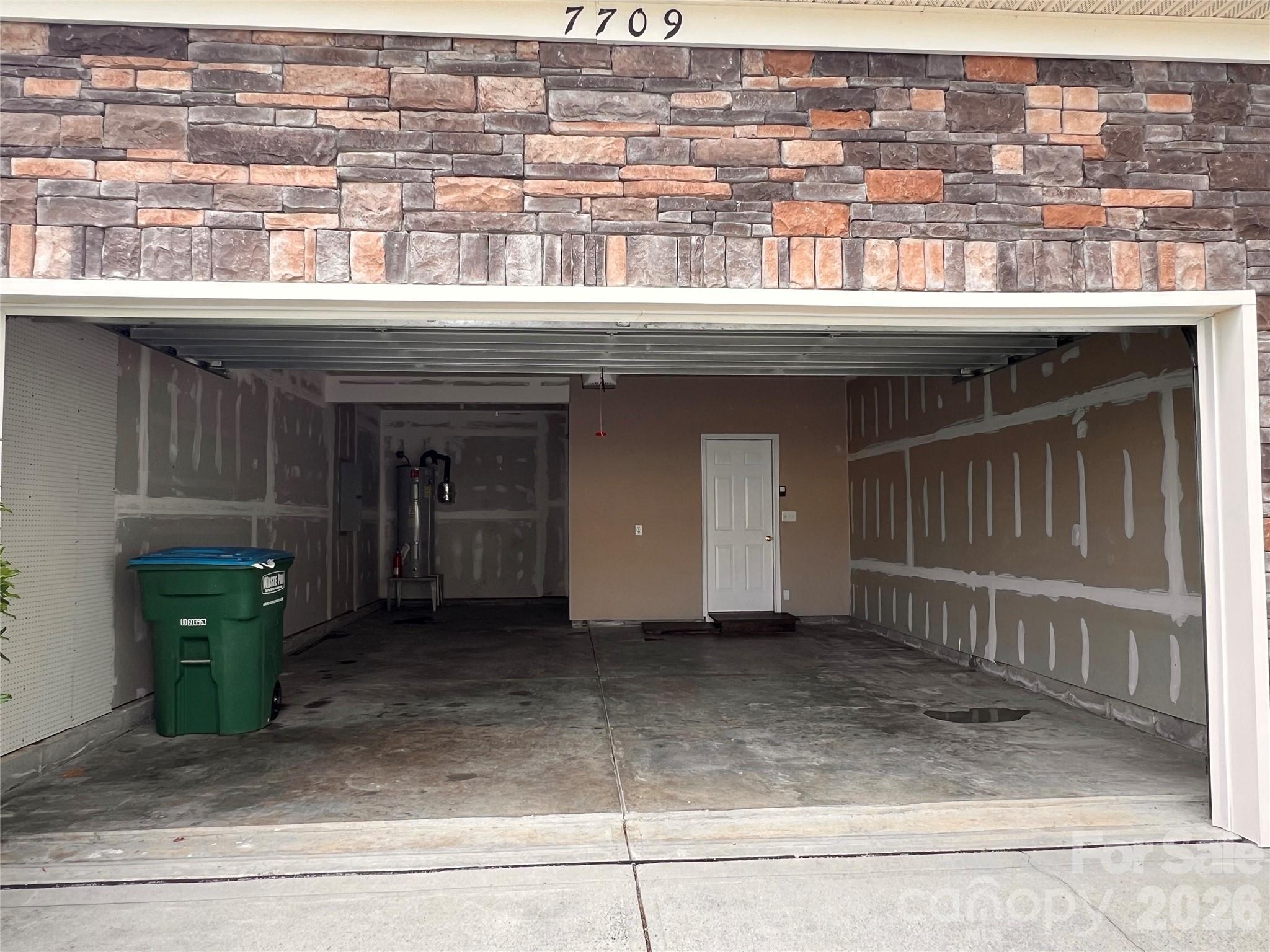 7709 Greylock Ridge Road, Unit 18 Matthews, NC 28105 - Photo 32 of 40