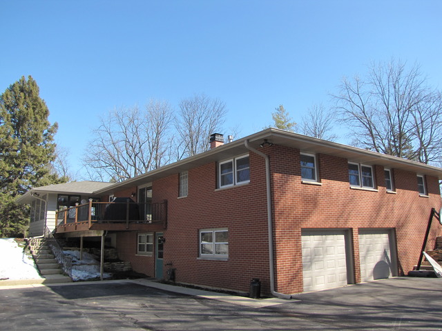 40W899 Russell Road Elgin, IL 60124 - Photo 3 of 22